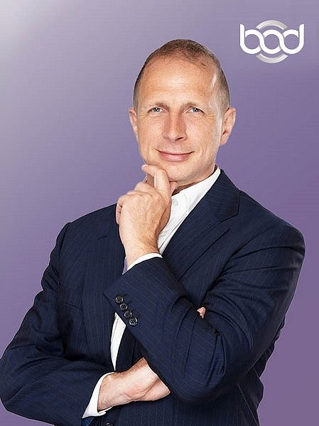 Dr. Mertan